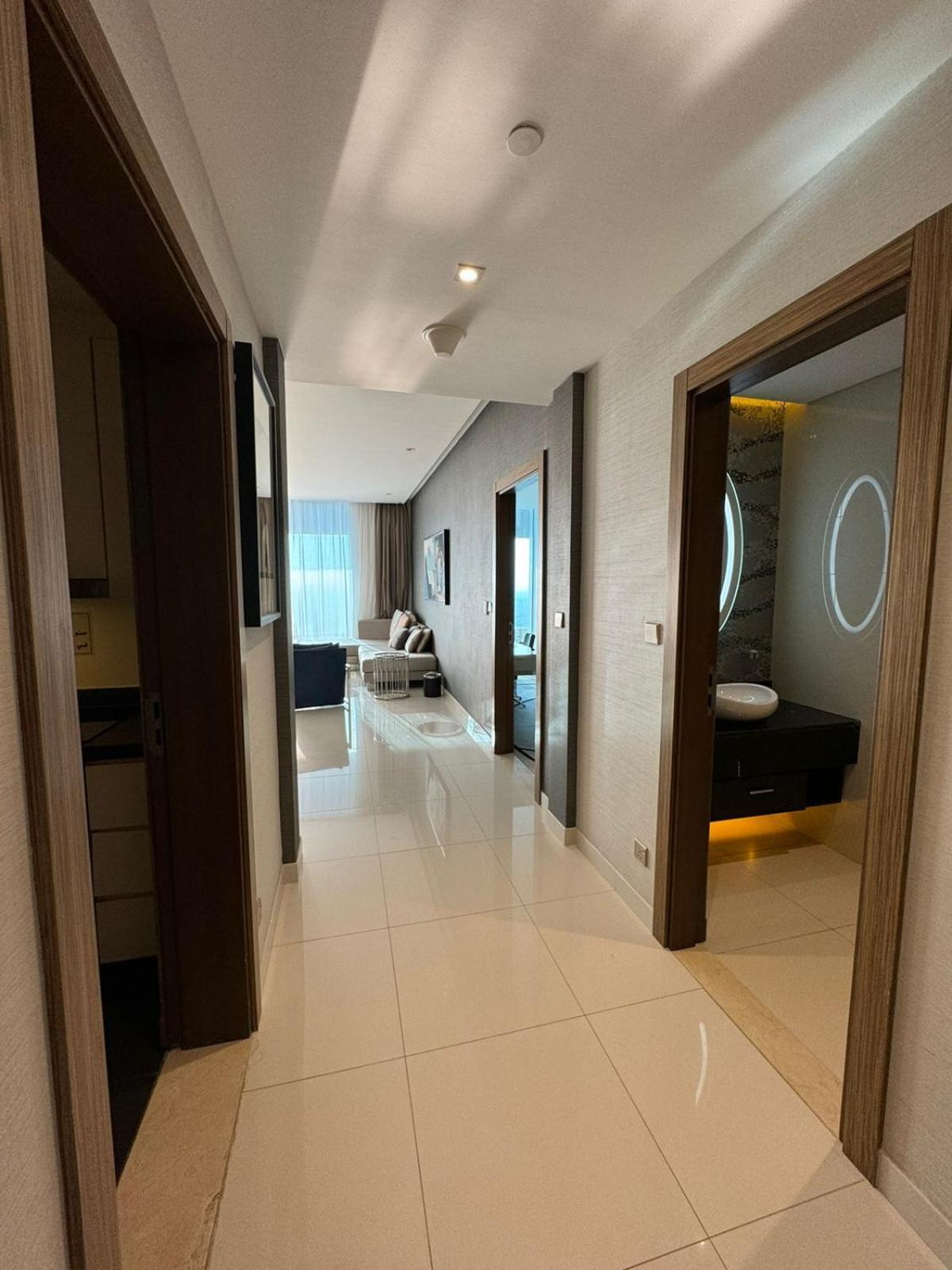 4leisure Damac Esclusiva Towers Apartment *